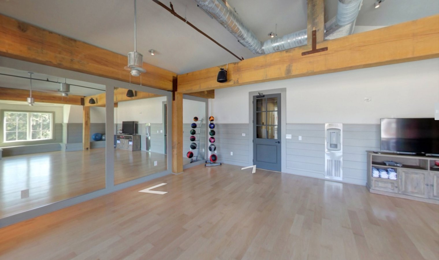 tour yoga studio